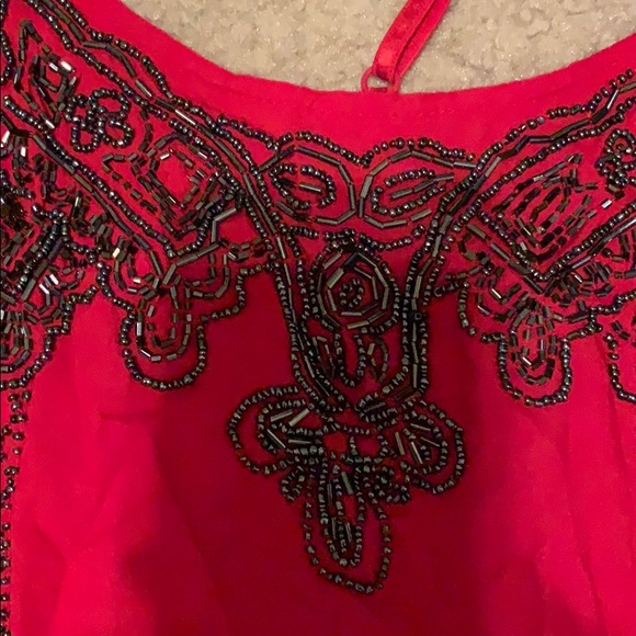 Red top - Picture 3 of 4